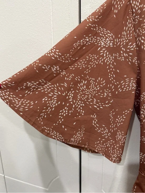 NWOT Brown and White Short Sleeve Romper - Picture 3 of 7